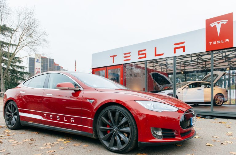 TSLY vs TSLL: One is a better Tesla ETF to buy