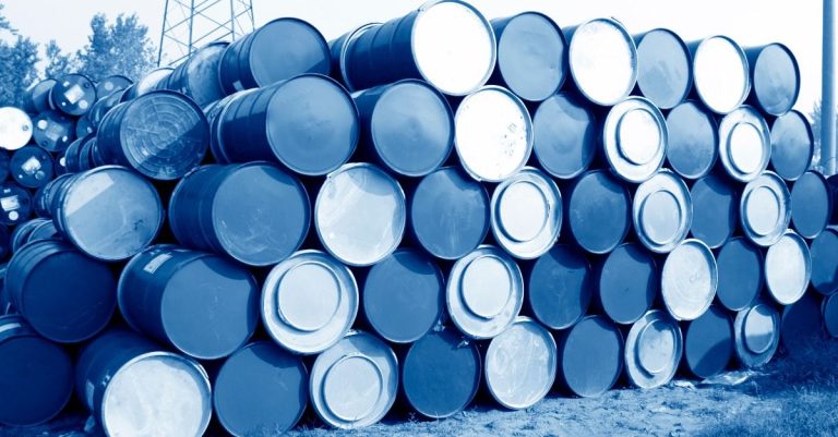 Oil prices dip yet remain on track for weekly gains amid supply disruptions