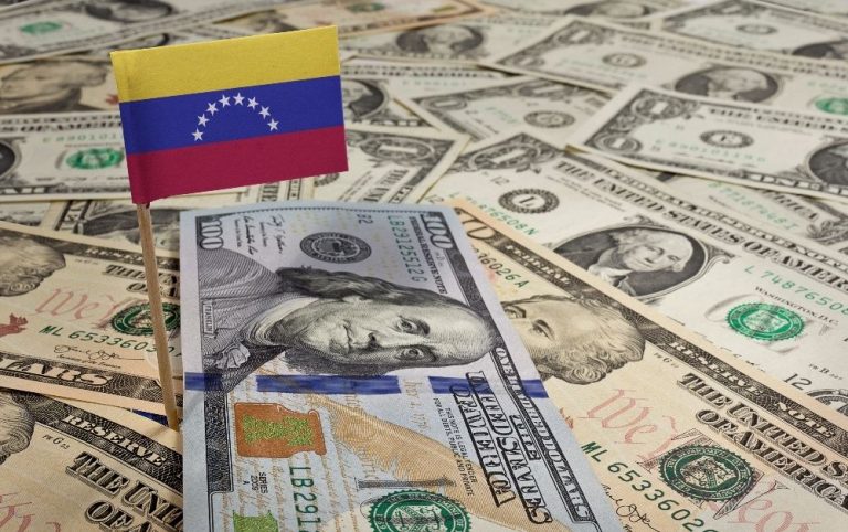 Venezuela unveils ambitious $22.7 billion 2025 budget amid deep oil revenues decline