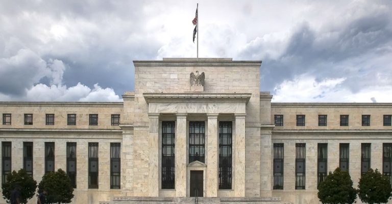 Federal Reserve takes a pause, keeps interest rates unchanged