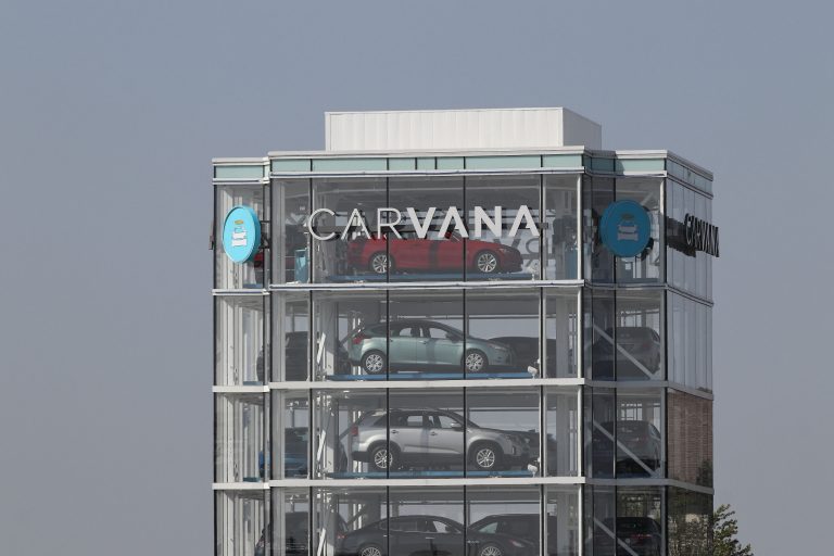 JPM raises Carvana stock target: how high could CVNA go in 2025?