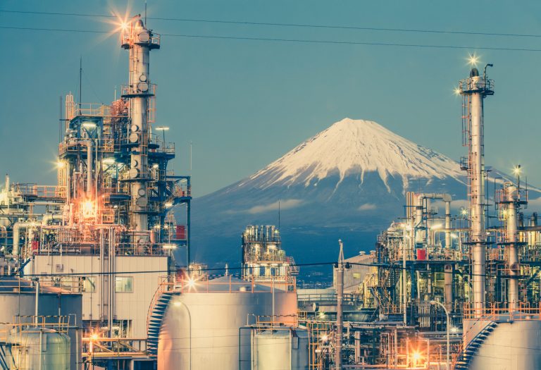 2 reasons the Nikkei 225 index has crashed this year