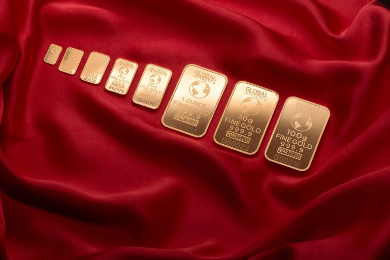 Experts say buy the dip as gold poised for another move higher