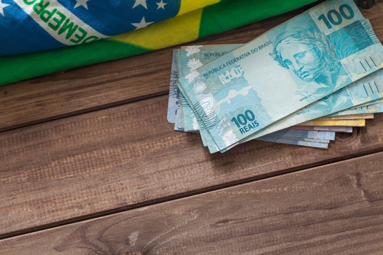 Brazil faces record public debt risks as government calls for fiscal consolidation amid rising interest rates