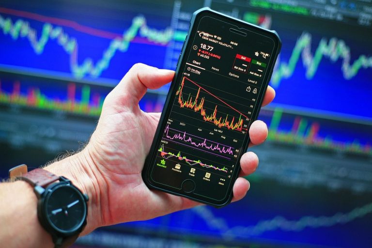 US stock market tumbles as Trump’s tariffs rattle investors; analysts see S&P 500 sliding to 5,200-5,400