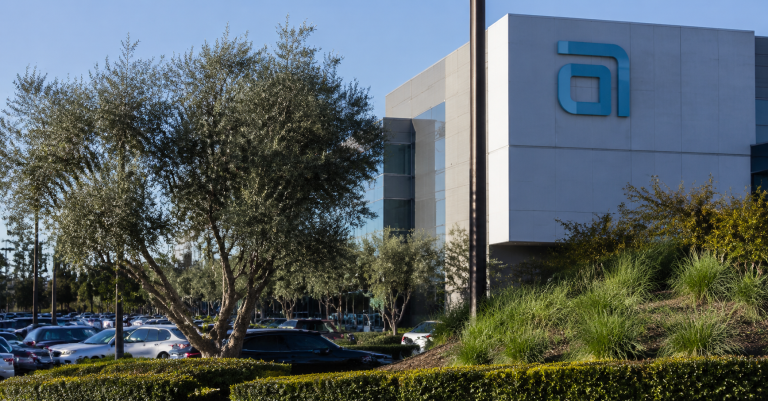 AMAT stock on edge ahead of earnings: what’s next for Applied Materials?