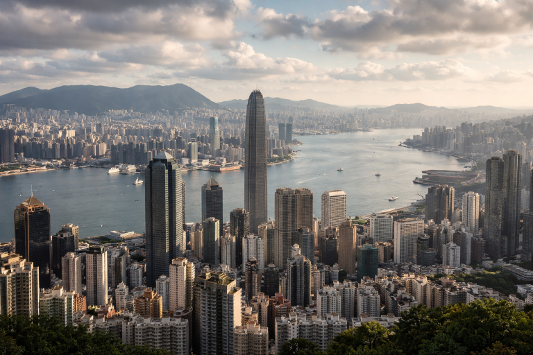 Hang Seng index flashes risky patterns as China economic growth falters