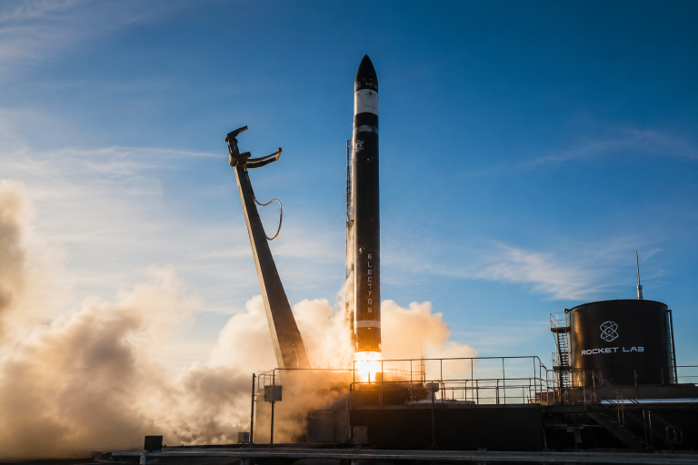 Rocket Lab stock is soaring: Will the rally continue or reverse after earnings?