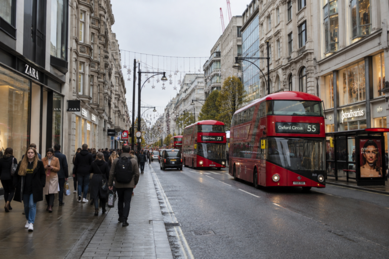 UK GDP grows 0.1% in August, beating forecasts as production offsets weakness